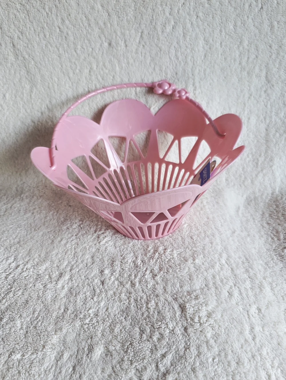 New Target Vintage Plastic Scallop Easter Basket for presents, Mothers Day 2026